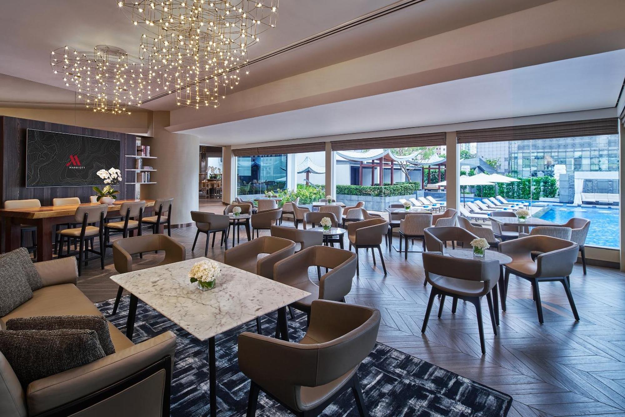 Executive Twin Room Club Lounge Access